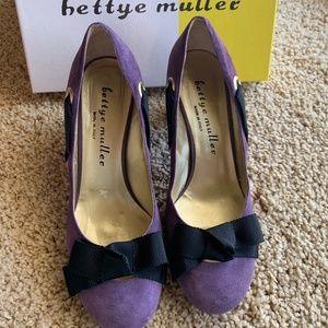 Bettye Mueller “Christie” pump size 8.5/ Euro 39
